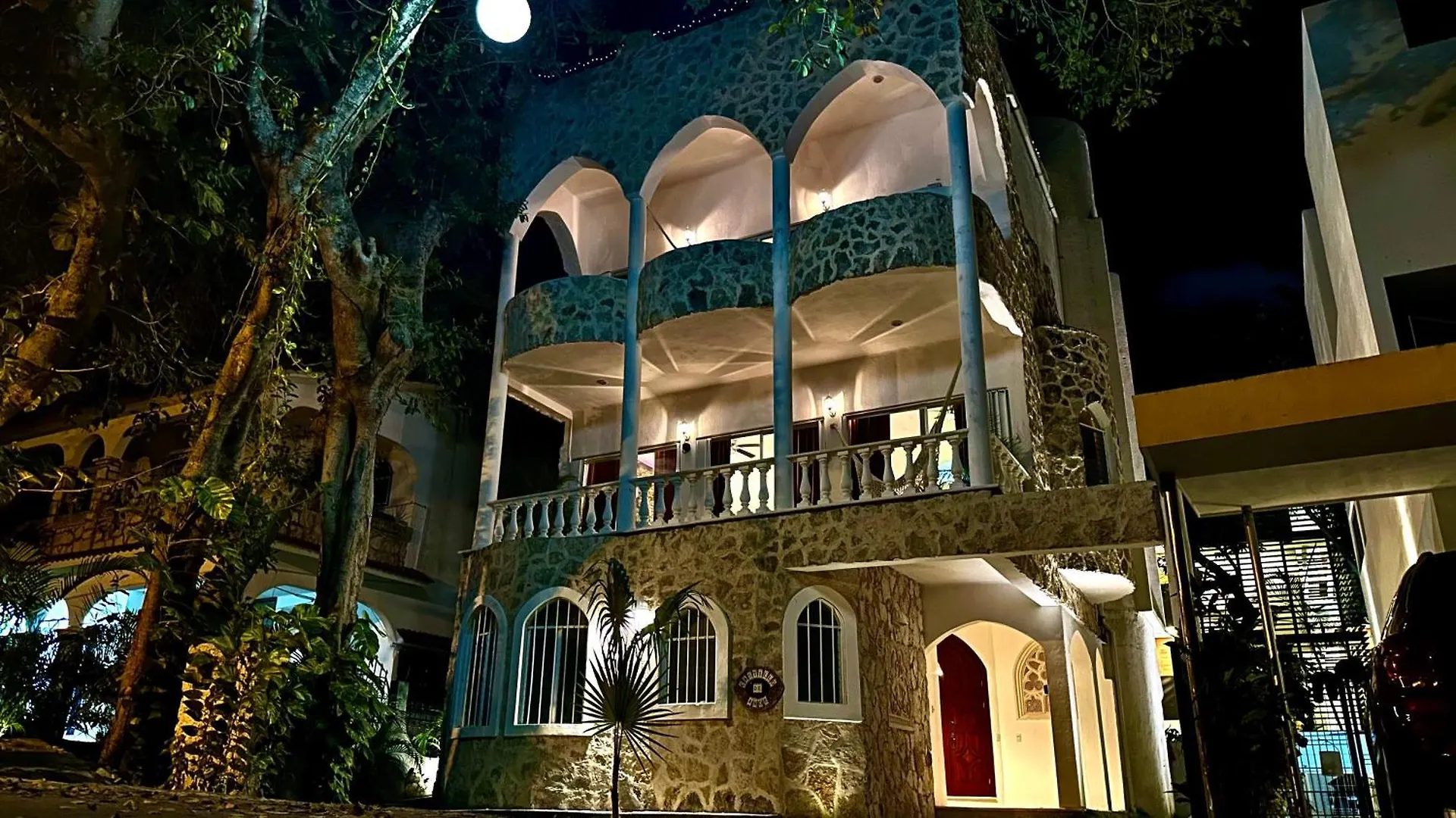 Villa Castillo De Amor - Honeymoon Playa del Carmen Mexico